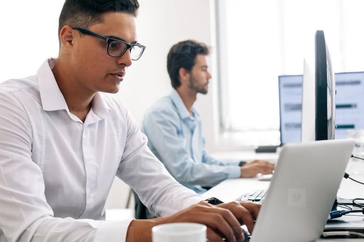 Sepa por qué el futuro de la CX está en la colaboración entre la  inteligencia artificial y el toque humano, image size:1240x826