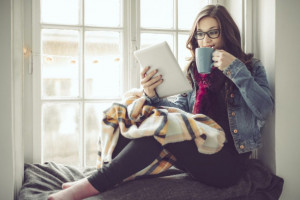 How Cloud Improves Customer Service in Mid-Sized Contact Centers