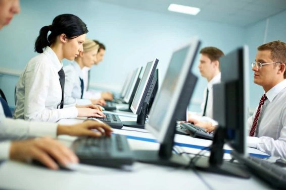 Descubra los beneficios de incorporar la inteligencia artificial en el contact center