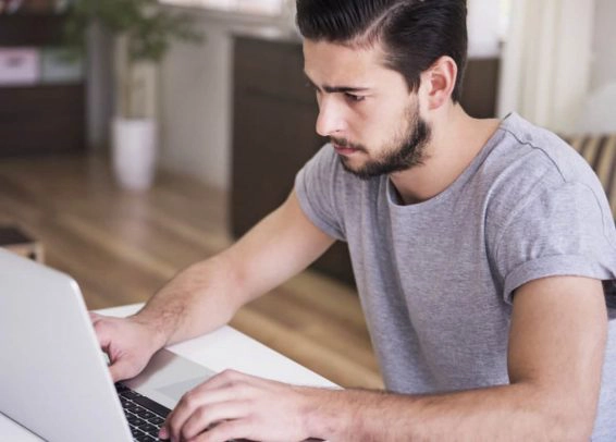 Inteligência artificial melhora experiência digital no setor financeiro