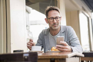 La nueva tendencia en el autoservicio digital: Conectar momentos para una CX excepcional