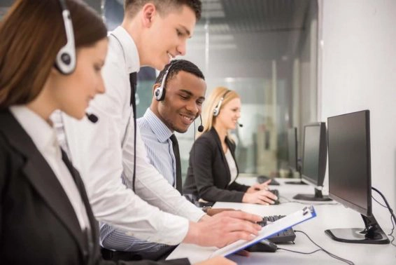 Descubra cómo la inteligencia artificial logra aumentar el roi del contact center