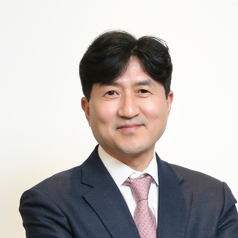 김동욱
