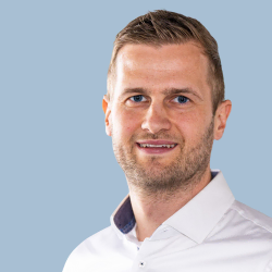 Mirko menkens, head of contact center staff at olb