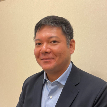 屋良 論 氏