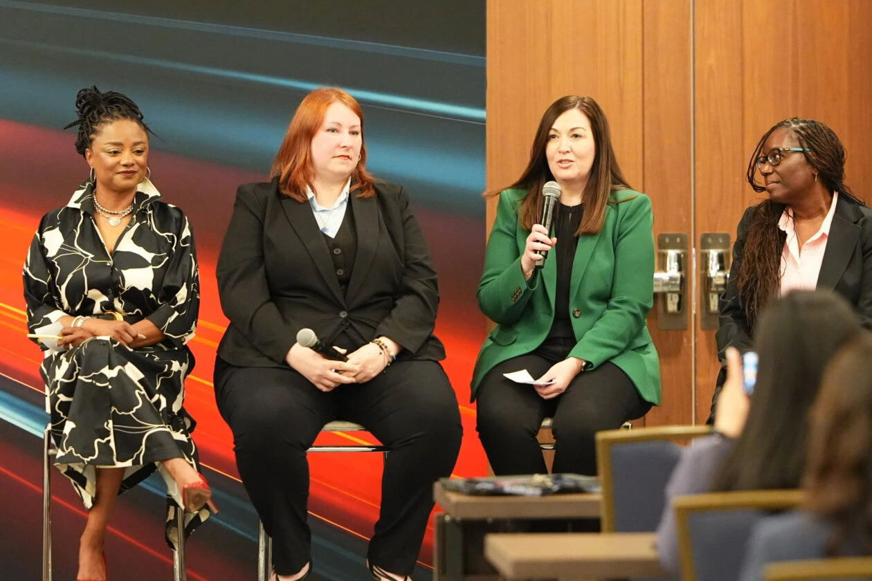 Cx, women in leadership, xperience, customer experience