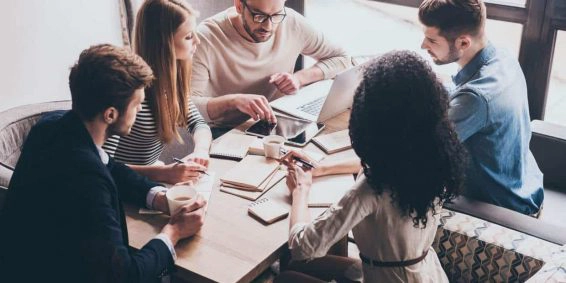 Estratégias omnichannel para melhorar a experiência do cliente no setor financeiro
