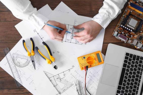 Como as empresas estão adaptando o atendimento ao cliente no setor elétrico