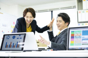 【基本理解】コールセンターシステムとは？機能・メリット・導入事例も